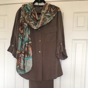 EUC Chico's Silk Pant Suit with matching scarf